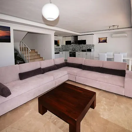Erer Villa *